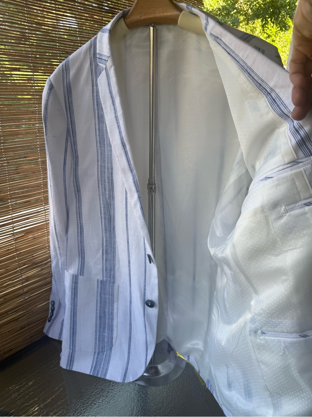 Paisley & Gray linen blend White Blazer with Blue Pinstripes - Picture 8 of 14